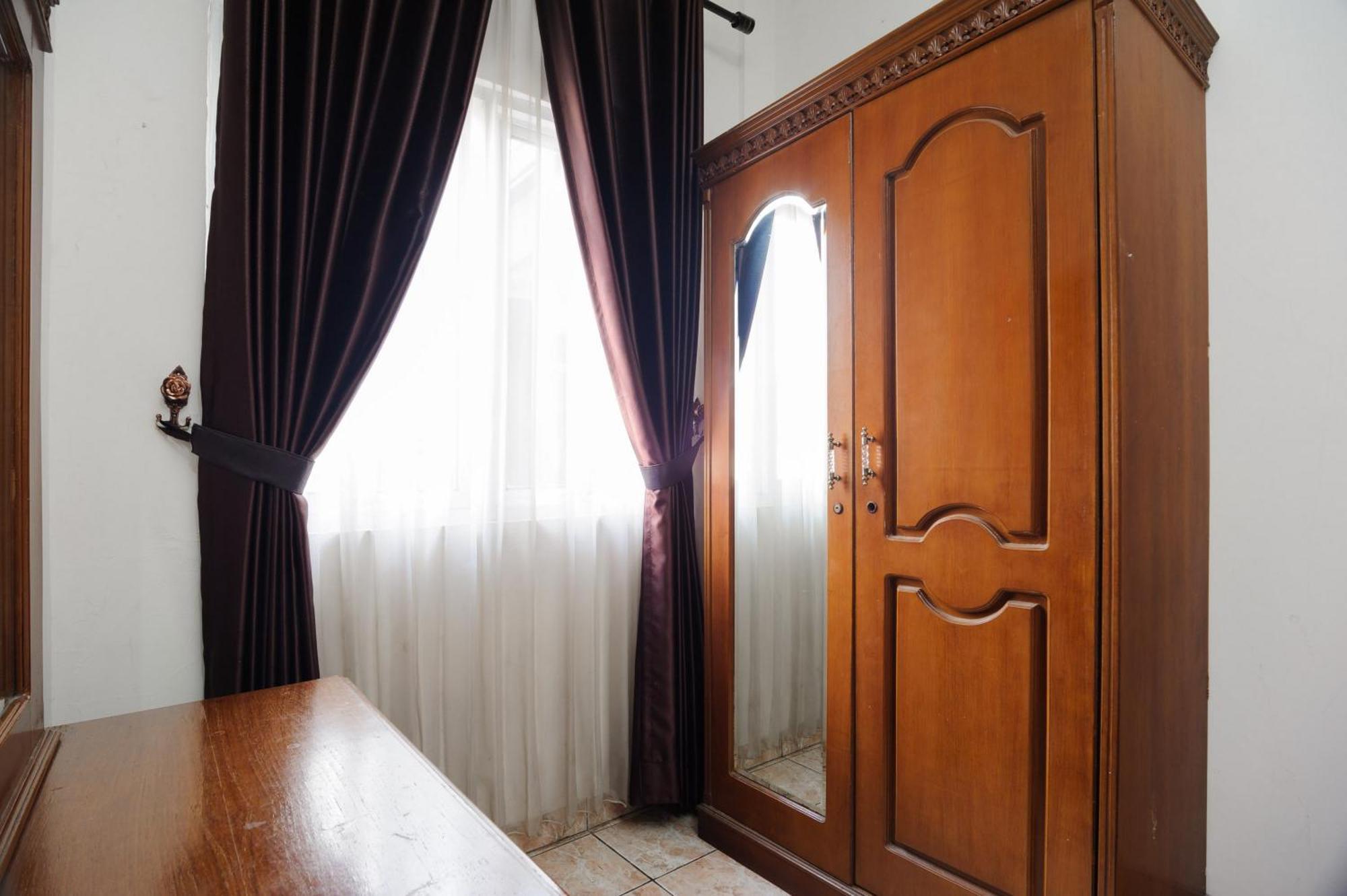 Reddoorz Syariah Near Aeon Mall Tanjung Barat Jakarta Exterior foto