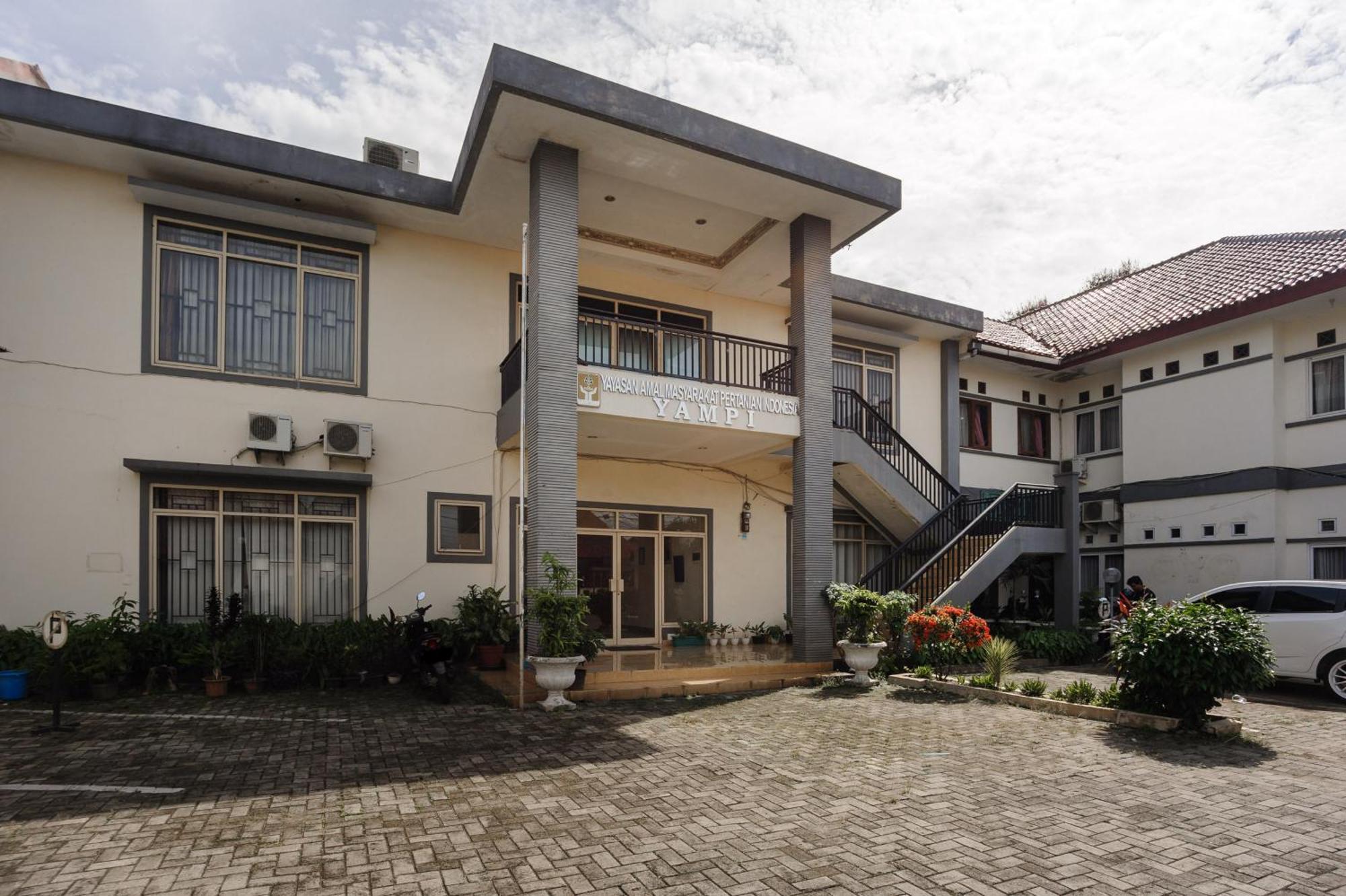Reddoorz Syariah Near Aeon Mall Tanjung Barat Jakarta Exterior foto