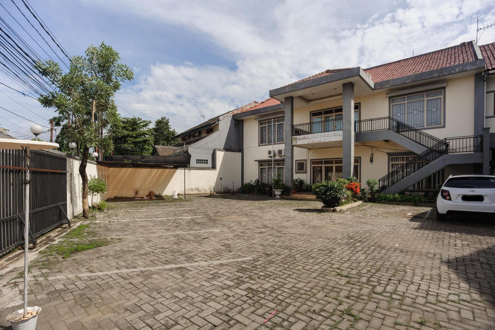 Reddoorz Syariah Near Aeon Mall Tanjung Barat Jakarta Exterior foto